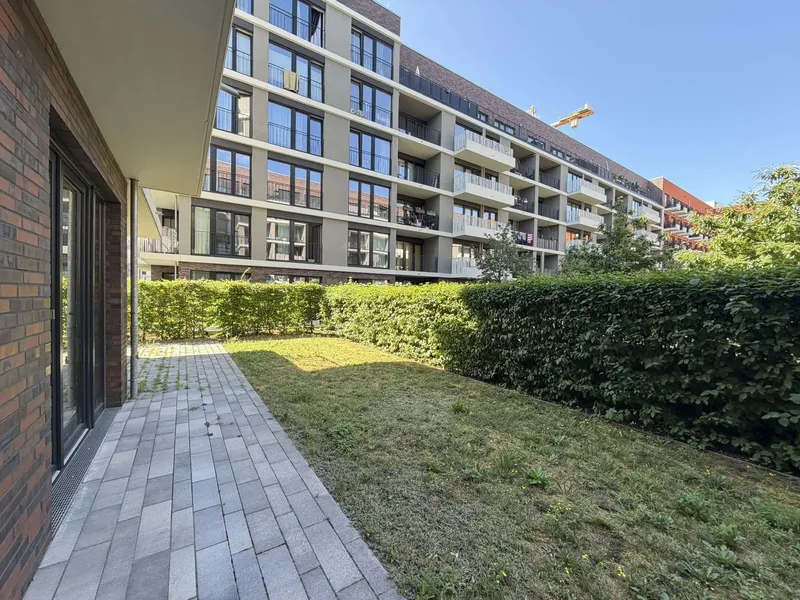 Lichtdurchflutete 2 Zimmerwohnung mit Terrasse in BERLIN MITTE — photo 1